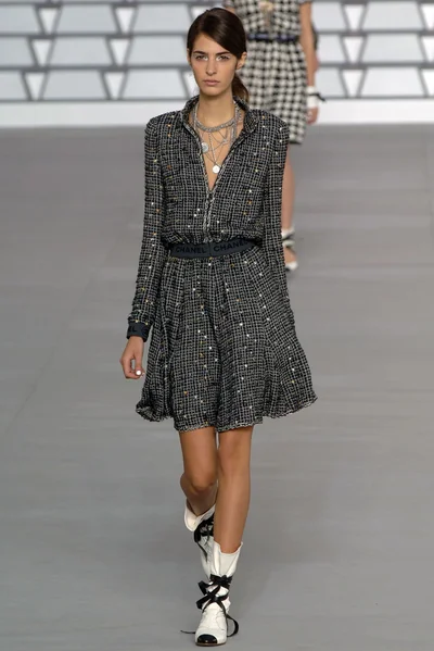 Look 3